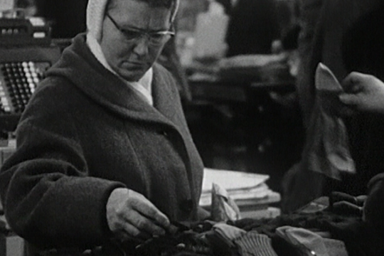 Bild von Weihnachtsrummel 1960: Shoppen, stressen, schenken