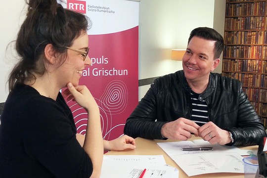Bild von «100 minutas»: die Schweiz lernt Rätoromanisch 