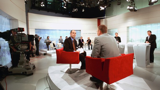 Bild von Medienzentrum und Bundeshaus in Bern